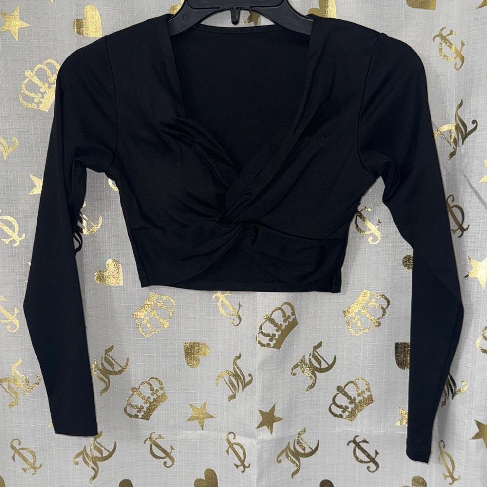 Pcheebum Black Long Sleeve Women's Top